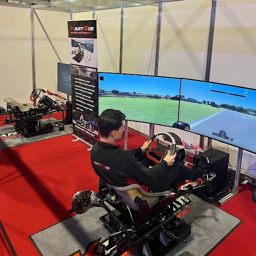 XR driving simulator rig used for hands-on training